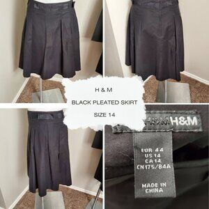 H&M Black Pleated Skirt Size 14